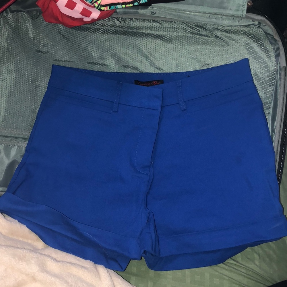 Business cut high-waisted shorts